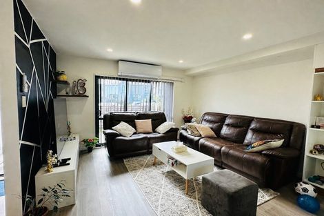 Photo of property in 37b Soaring Bird Drive, Takanini, 2112