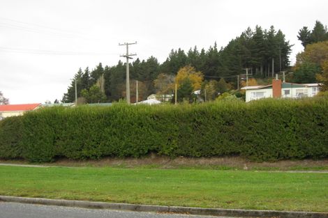 Photo of property in 64 Salcombe Street, Kaitangata, 9210