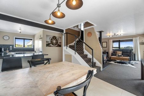 Photo of property in 16 Hawke Place, Pukekohe, 2120