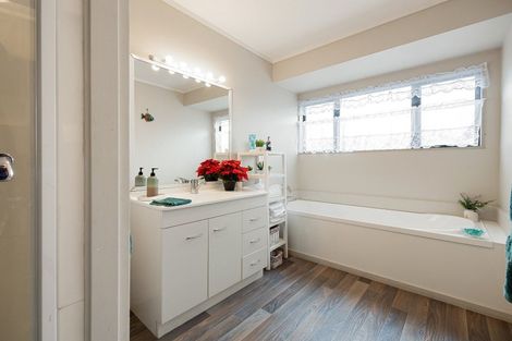 Photo of property in 46 Lansdowne Crescent, Glenview, Hamilton, 3206