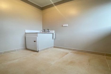 Photo of property in 7a Burt Road, Mount Wellington, Auckland, 1051