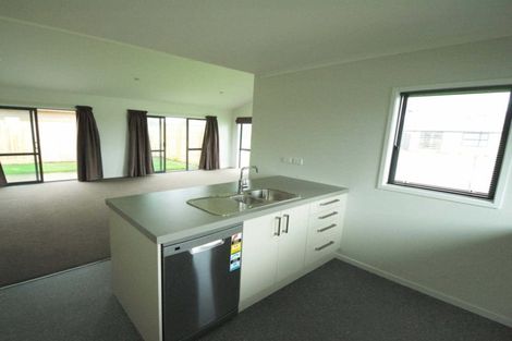 Photo of property in 95 Shillingford Boulevard, Rolleston, 7615