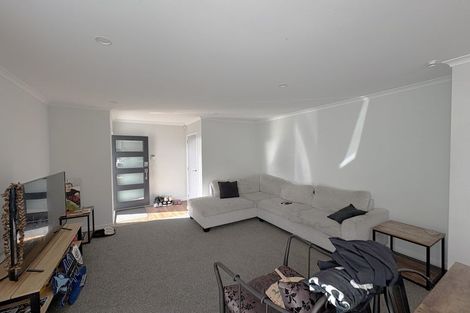 Photo of property in 108b Strand Crescent, Naenae, Lower Hutt, 5011