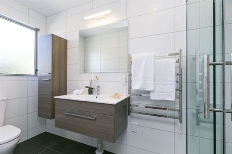 Photo of property in 59 Houghton Bay Road, Houghton Bay, Wellington, 6023