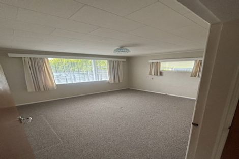 Photo of property in 5 Whirinaki Crescent, Heretaunga, Upper Hutt, 5018