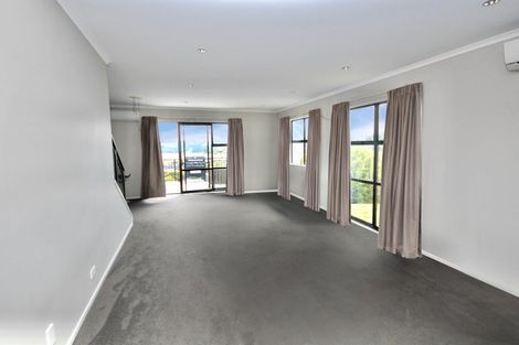 Photo of property in 11 Mauku Lane, Greenhithe, Auckland, 0632