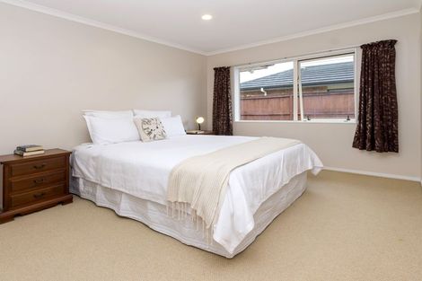 Photo of property in 30 Croftview Road, Wattle Downs, Auckland, 2103