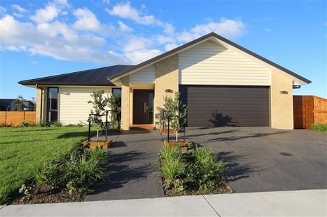 Photo of property in 2 Te Kio Crescent, Papamoa Beach, Papamoa, 3118