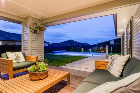 Photo of property in 17 Orchard Terrace, Riverhead, 0820