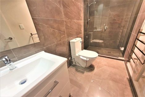 Photo of property in 19b Roseberry Avenue, Birkenhead, Auckland, 0626