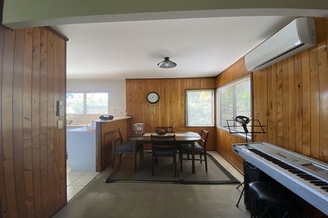 Photo of property in 48 De Quincey Terrace, Highland Park, Auckland, 2010