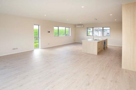 Photo of property in 15 Kaipuke Crescent, Gulf Harbour, Whangaparaoa, 0930