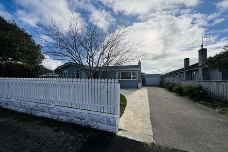 Photo of property in 21 Vernon Avenue, Takaro, Palmerston North, 4412