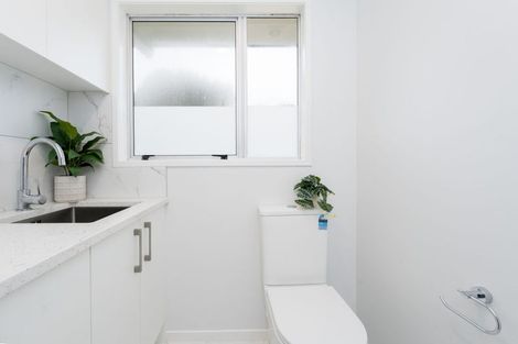 Photo of property in 16 Andelko Place, Henderson, Auckland, 0612