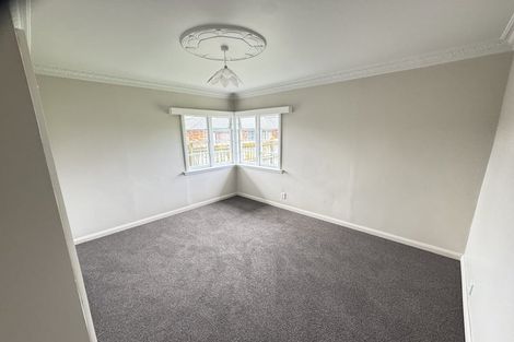 Photo of property in 32 Puriri Terrace, Roslyn, Palmerston North, 4414