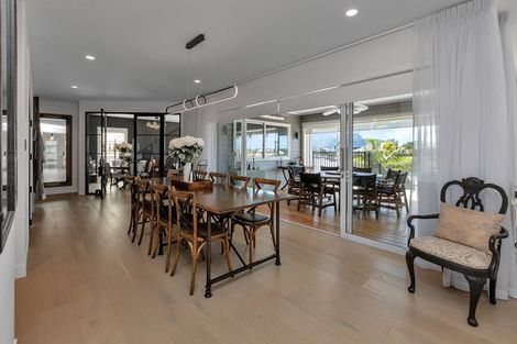 Photo of property in 13 Waitemata Drive, One Tree Point, 0118