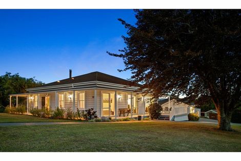 Photo of property in 72 Hermitage Road, Waiuku, 2682