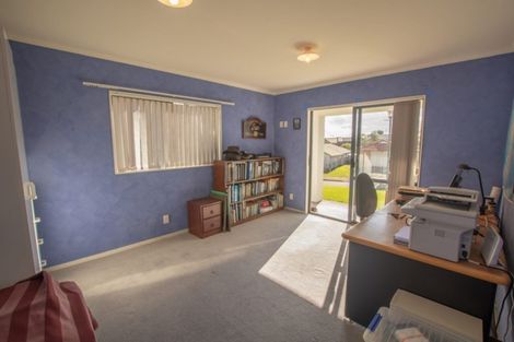 Photo of property in 14 Thornlea Drive, Welcome Bay, Tauranga, 3112