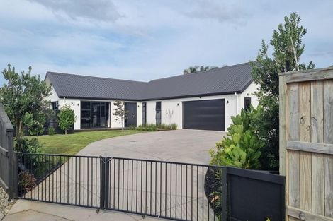 Photo of property in 128 Kupe Drive, Whitianga, 3510