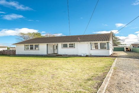 Photo of property in 27 Matipo Street, Castlecliff, Whanganui, 4501