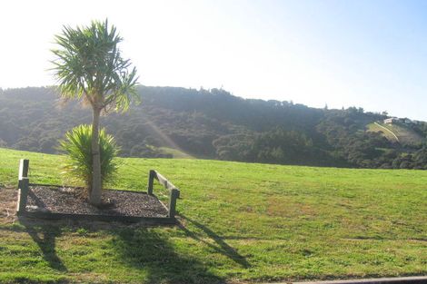 Photo of property in 4 Tironui Place, Whitianga, 3510