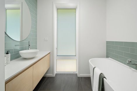 Photo of property in 12 Ward Street, Springlands, Blenheim, 7201