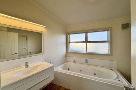 Photo of property in 50a Signal Street, Foxton Beach, Foxton, 4815