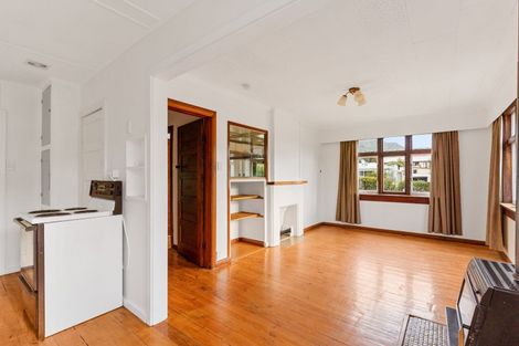 Photo of property in 54 Milton Terrace, Picton, 7220