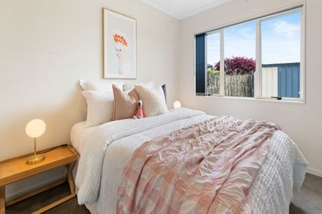 Photo of property in 6 Waynes Place, Pukekohe, 2120