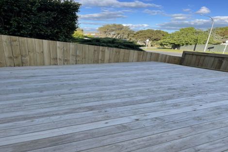 Photo of property in 49a Prince Regent Drive, Half Moon Bay, Auckland, 2012