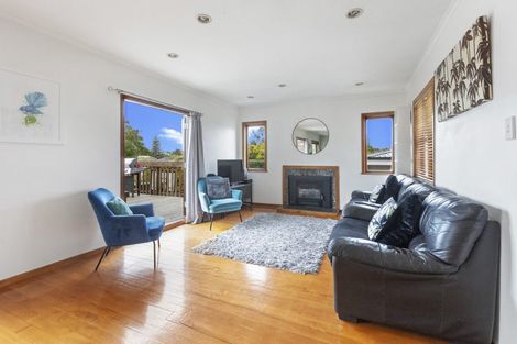 Photo of property in 21 Taipari Road, Te Atatu Peninsula, Auckland, 0610