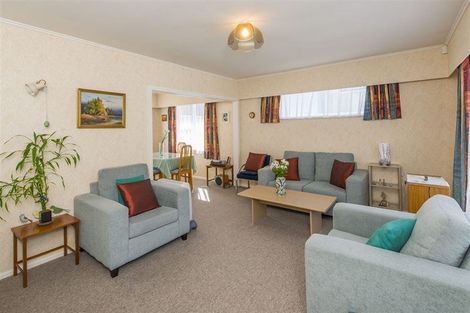 Photo of property in 127 Parkvale Road, Karori, Wellington, 6012