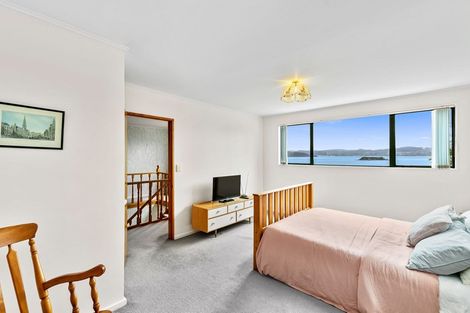 Photo of property in 15 Karaka Street, Eastbourne, Lower Hutt, 5013