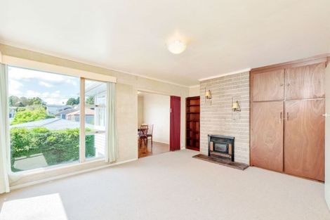 Photo of property in 44 Selwyn Crescent, Forrest Hill, Auckland, 0620