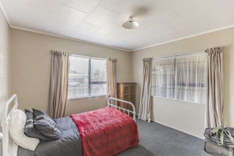 Photo of property in 2 Fergusson Avenue, Waipukurau, 4200