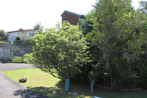 Photo of property in 5 Cairnbrae Court, Northcross, Auckland, 0632
