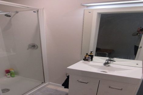 Photo of property in 62 Kelburn Parade, Kelburn, Wellington, 6012