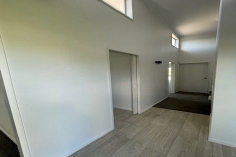 Photo of property in 4 Waiwera Crescent, Maupuia, Wellington, 6022