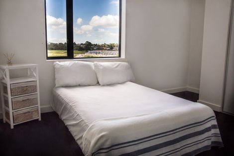 Photo of property in Merchant Quarter 2, 621/38 Mccrae Way, New Lynn, Auckland, 0600