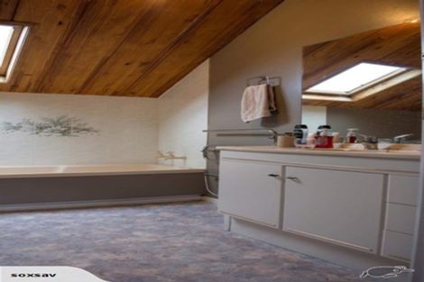 Photo of property in 111 Glenmore Road, Sunnyhills, Auckland, 2010