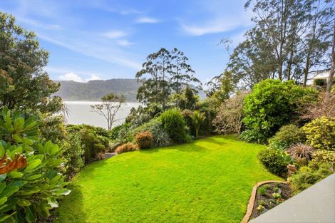 Photo of property in 52 Irvine Road, The Cove, Dunedin, 9077