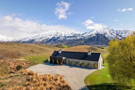 Photo of property in 7 Bendemeer Lane, Lake Hayes, Queenstown, 9371