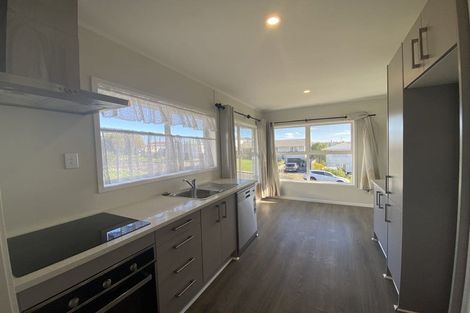 Photo of property in 1/60 Bruce Road, Glenfield, Auckland, 0629