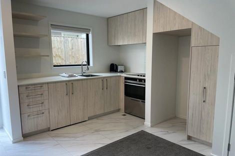 Photo of property in 2/170 Don Buck Road, Massey, Auckland, 0614