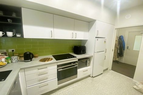 Photo of property in Fountain Court, 9/48 Oriental Parade, Oriental Bay, Wellington, 6011