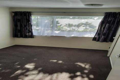 Photo of property in 2/10 Waratah Street, Birkenhead, Auckland, 0626