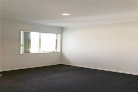Photo of property in 48 San Marino Drive West, Henderson, Auckland, 0612
