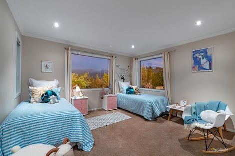 Photo of property in 25a Riverstone Drive, Riverstone Terraces, Upper Hutt, 5018