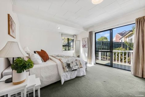 Photo of property in 5 Lagoon Way, West Harbour, Auckland, 0618