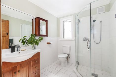 Photo of property in 168 Nevay Road, Karaka Bays, Wellington, 6022